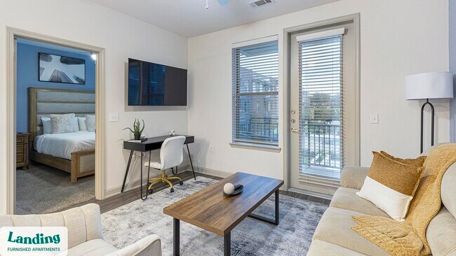 Building Photo - 2800 NE Green Oaks Blvd