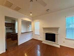 Building Photo - 11602 Royal Oaks Crossing