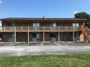 Building Photo - 2611 Sierra Dr