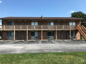 Building Photo - 2611 Sierra Dr