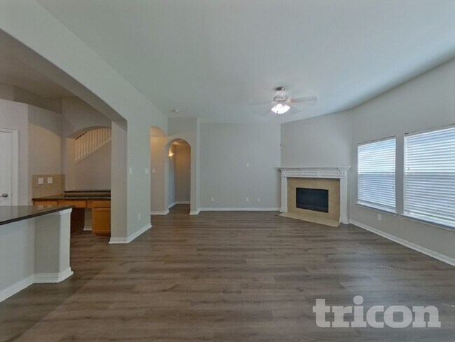 Foto del edificio - 7814 Longbow Ln