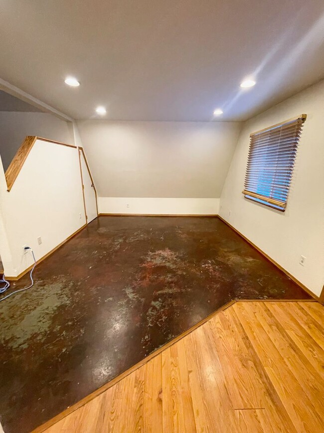 Foto del edificio - 3bd A-Frame for Rent in North Pole! Fuel I...
