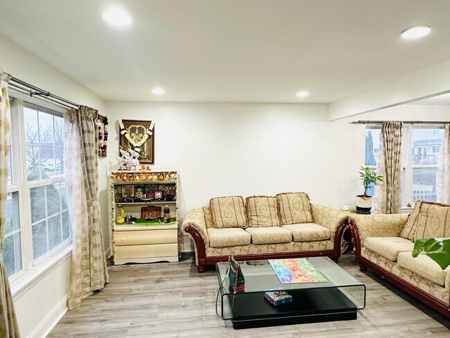 Foto del edificio - 3191 Hopewell Dr
