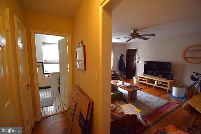 Foto del edificio - 115 E Glebe Rd