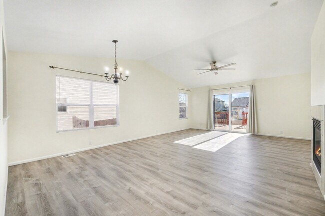Foto del edificio - Freshly Updated 3-Bedroom Home Near Ft. Carson – Move-In Ready!