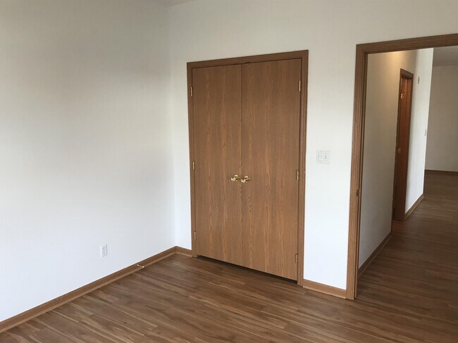 Foto del edificio - 1209 Mayfield Dr