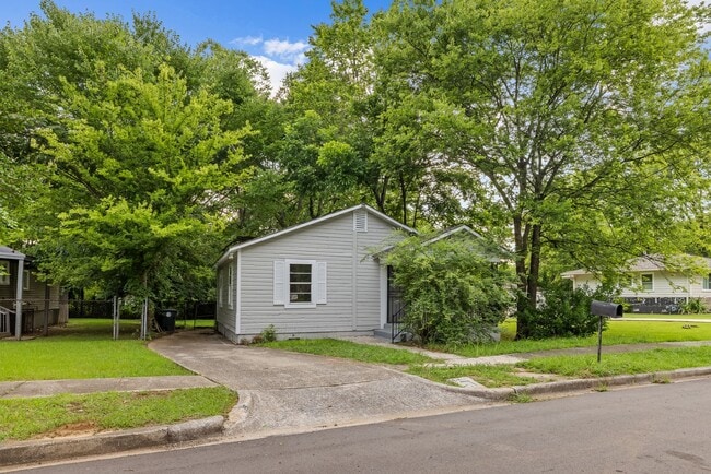 Building Photo - Charming 2 Bedroom, 2 Bathroom house
