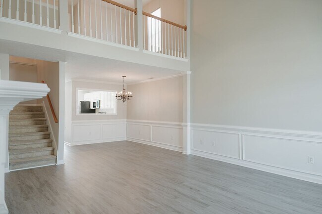 Building Photo - 320 Hogan Way