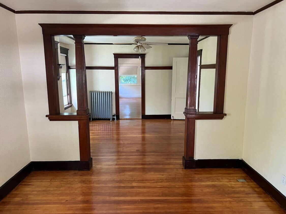 Foto principal - 10 Pine Ridge Rd