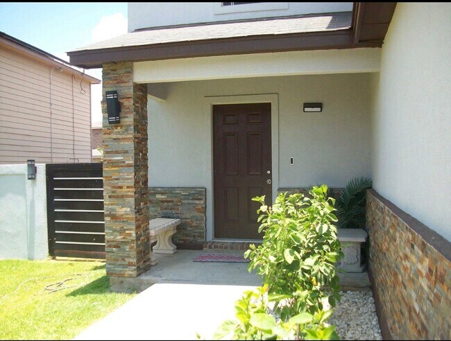 Building Photo - 409 Pargo Dr