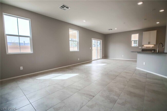 Building Photo - 1417 Overseer Ave