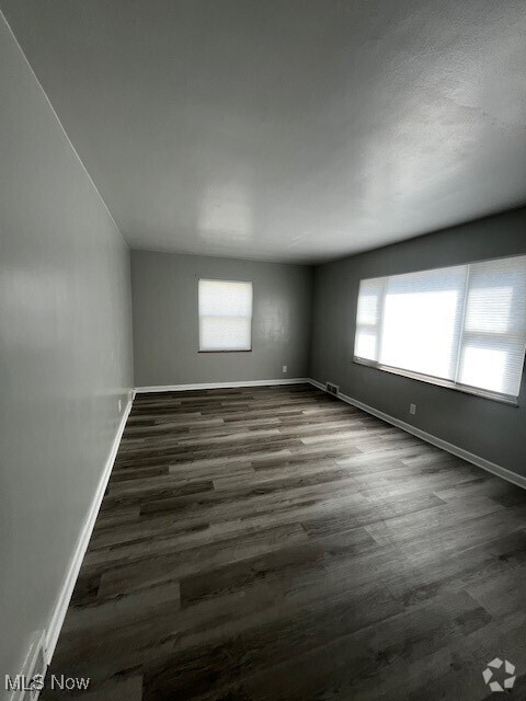 Building Photo - 5120 Glenwood Ave