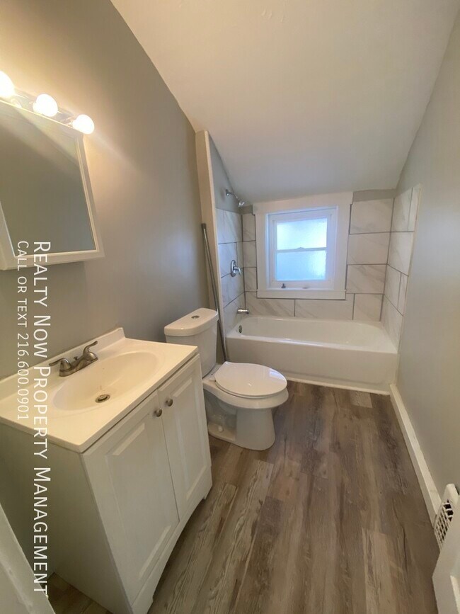 Foto del edificio - 3540 Trent Ave