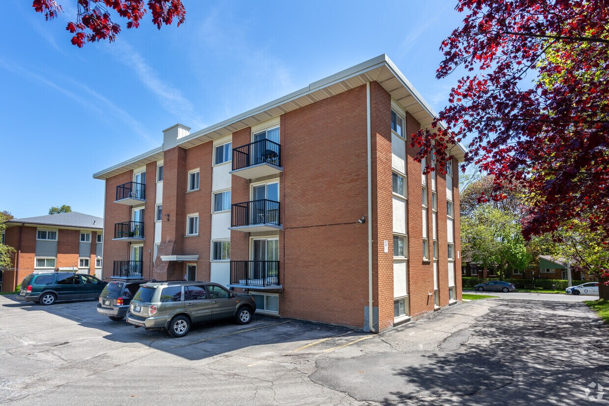 Photo du bâtiment - 60 Doon Rd