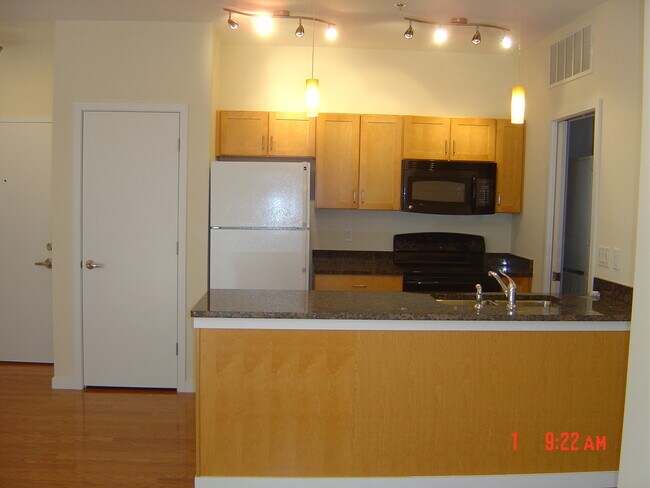 Building Photo - 849 Westgate Ave