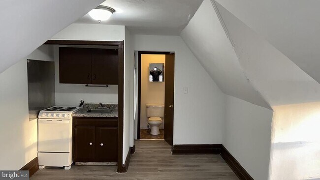 Foto del edificio - 4635 Leiper St