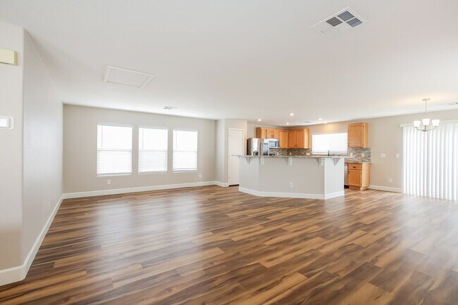 Building Photo - 5008 Diamond Ranch Ave