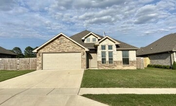 Building Photo - 3550 Macintosh Way