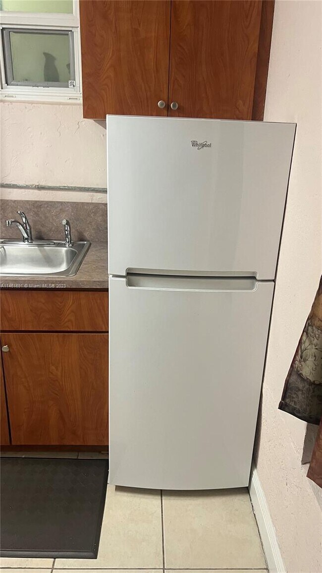 Building Photo - 8170 NW 20th Ct