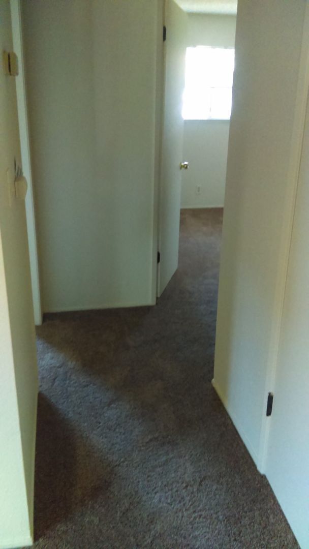 Building Photo - 2 br duplex, Rancho Cordova near Mather Field