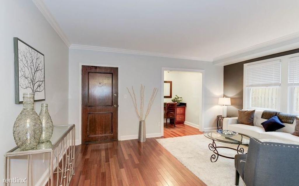 Foto principal - 718 S Washington St