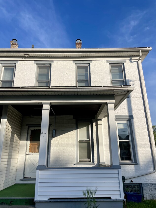 Primary Photo - 416 Spruce St