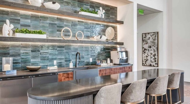 Foto del edificio - 16200 Bridgeland High School Dr