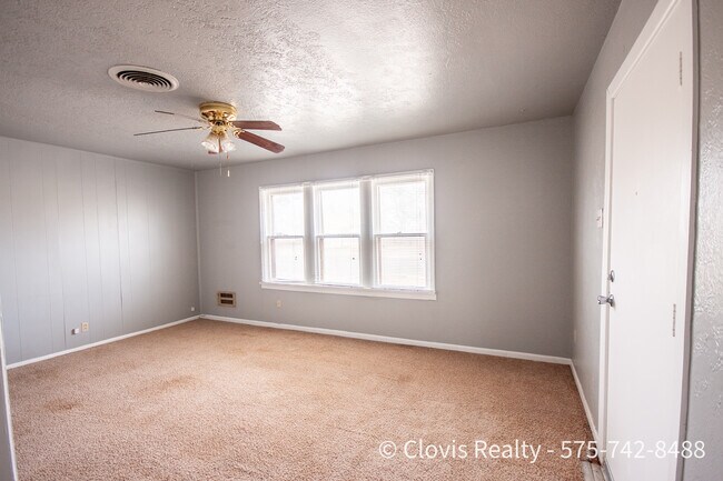 Living Room - 613 E 10th St