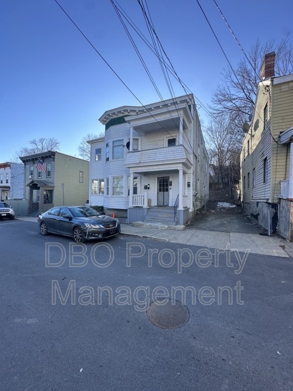 Primary Photo - 11 Lancaster St