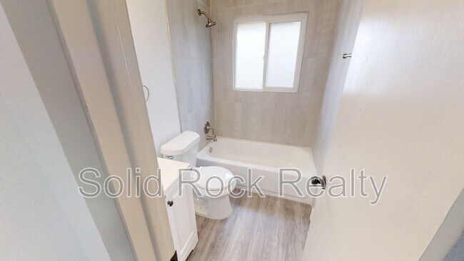 Foto del edificio - 1027 Westmoreland Rd