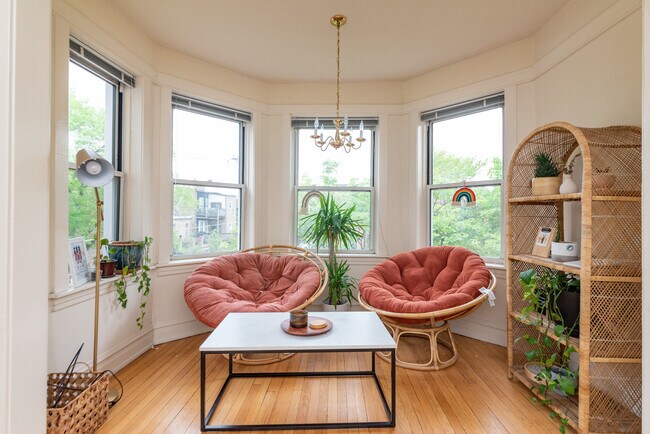 Foto del edificio - 3413 N Elaine Pl