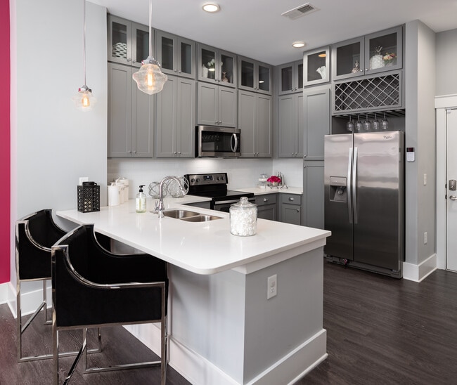 Building Photo - Abberly Onyx
