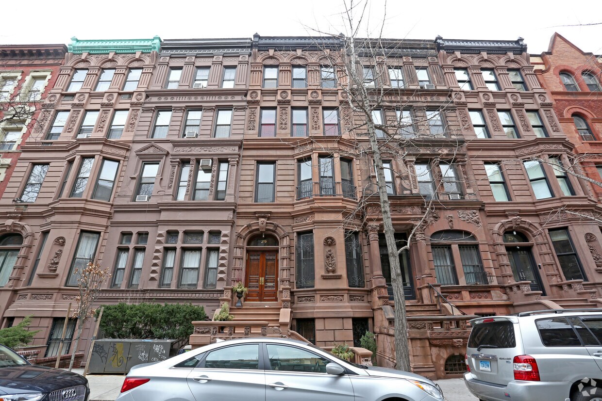 Building Photo - 29 W 88th St