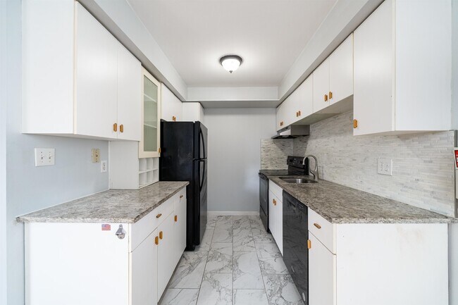Foto del edificio - 6713 Polk St