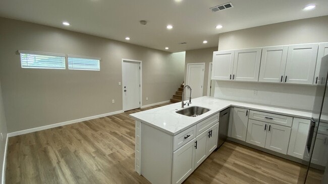 Foto del edificio - NEW (2023)!! 4BD/2BA on 62nd!!