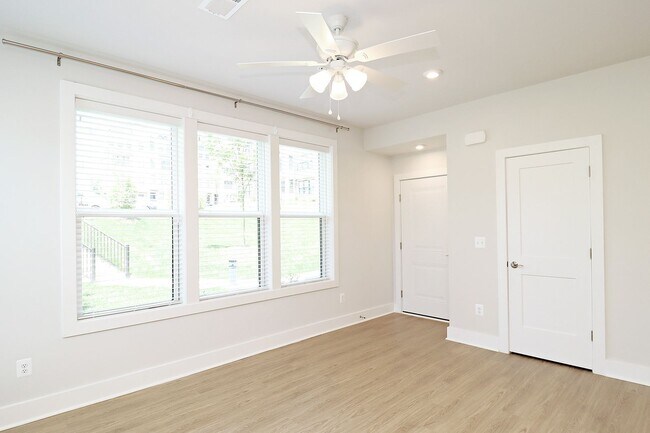 Foto del edificio - Pet-Friendly Brookhill Commons Townhome-Style Condo