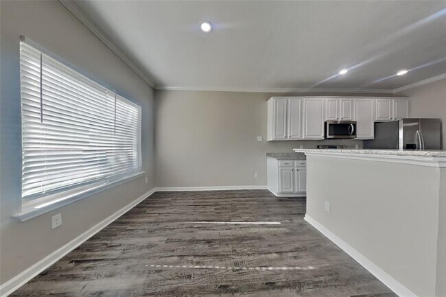 Building Photo - 13007 Bretford Ct