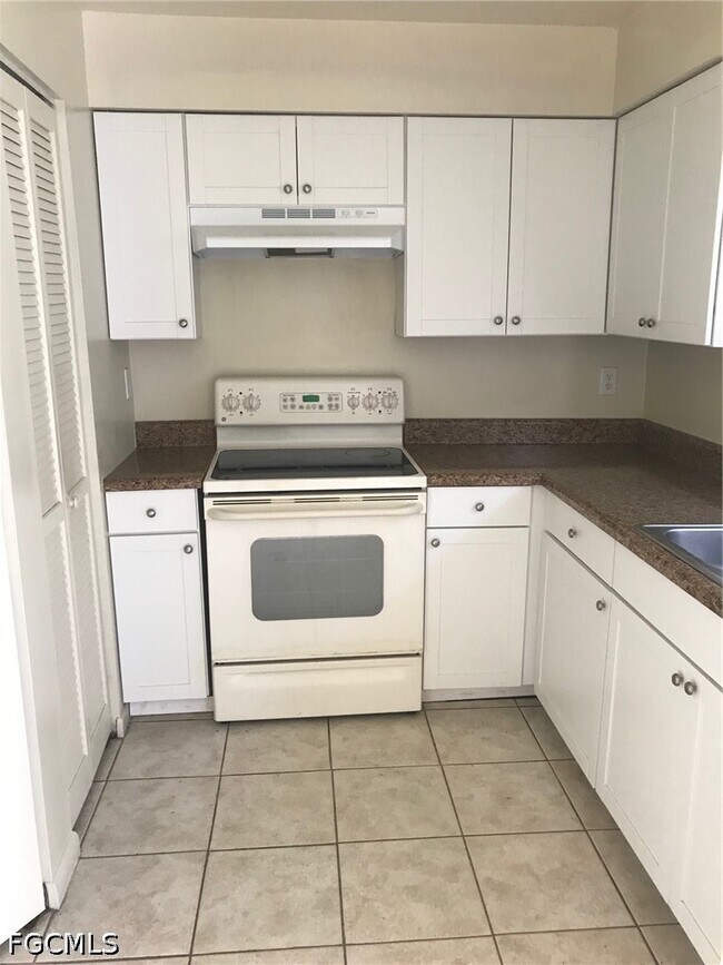 Foto del edificio - 604 Hancock Bridge Pkwy