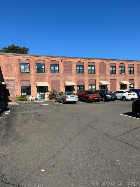 Building Photo - 180 N Cherry St