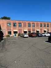 Building Photo - 180 N Cherry St