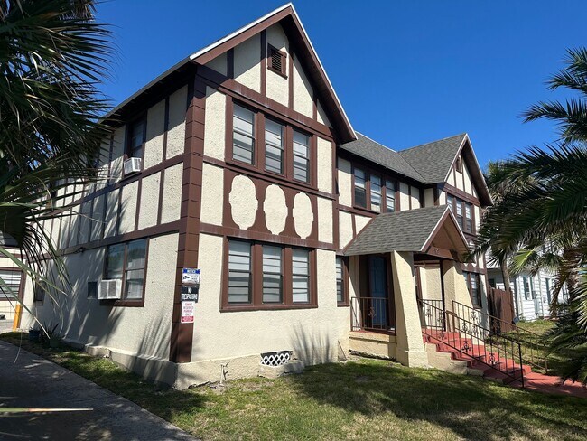 Foto del edificio - 919 N Grandview Ave