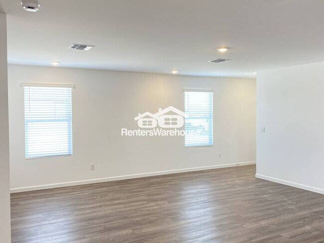 Foto del edificio - 4bed 2bath NEW build - Great layout w/ Goregous Kitchen