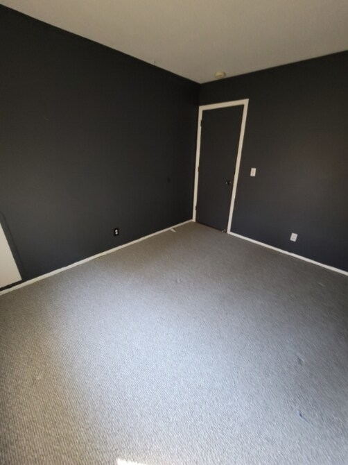 8099 71st St S Unit Middle Room, Cottage Grove, MN 55016 Apartments