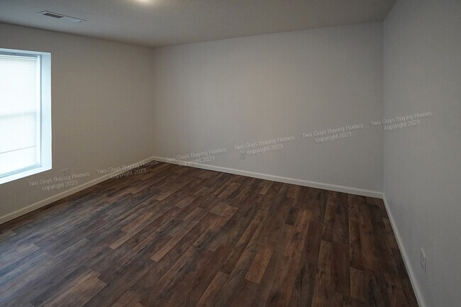 Foto del edificio - 2420 E Blaine St