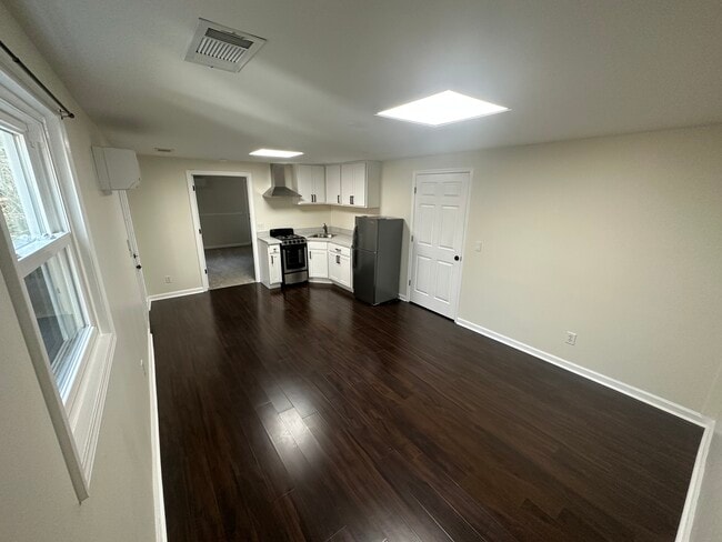 Foto del edificio - 546 Matthew Dr