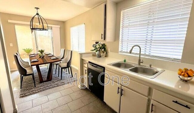 Foto del edificio - 15763 Paine St