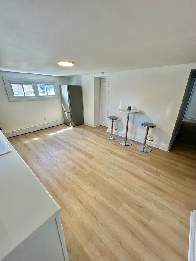 Foto del edificio - 122 Larch St