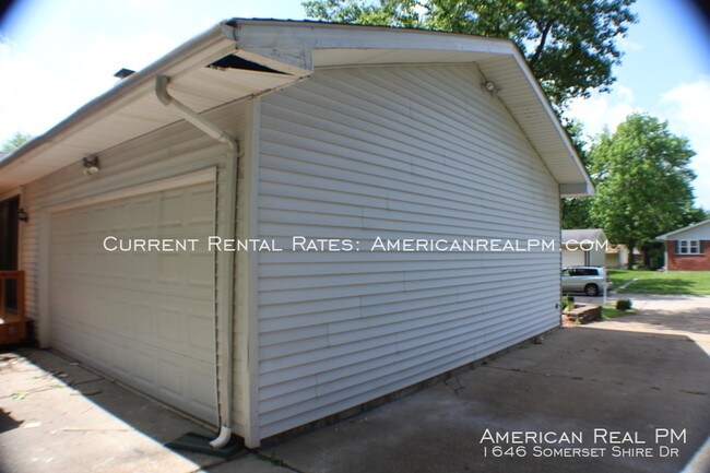 Foto del edificio - 1646 Somerset Shire Dr., Florissant, MO 63031