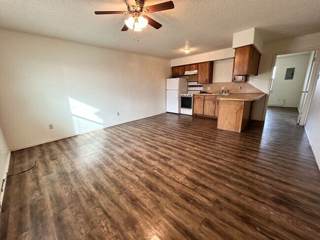 Foto del edificio - 4618 Erskine St