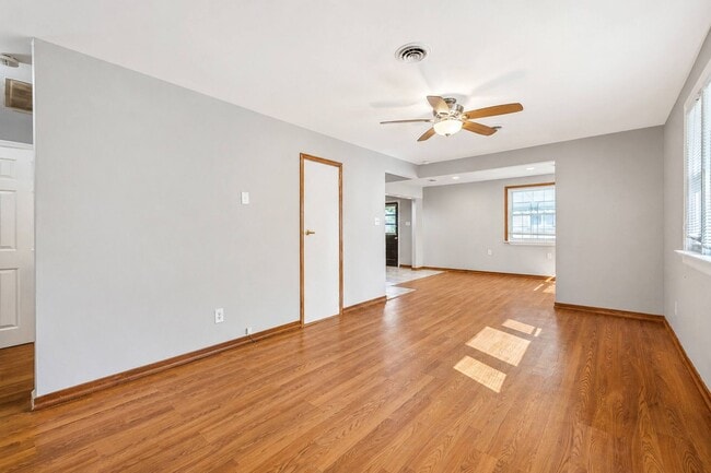 Building Photo - 138 Banneker Dr